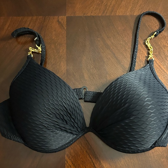 Tara grinna black bikini - Picture 2 of 5